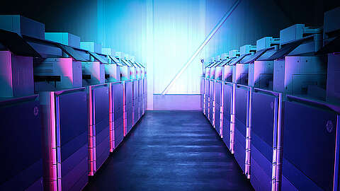 Drucker in dunkler MODOX-Lagerhalle